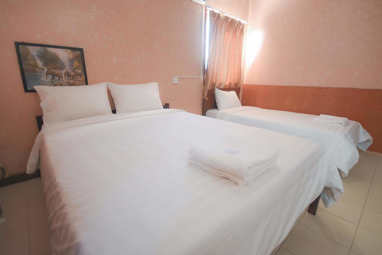 Intouch Guest House Вьентьян Экстерьер фото