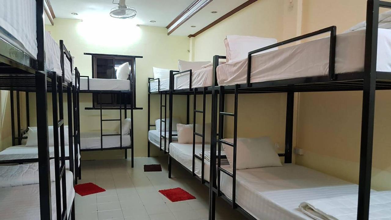 Intouch Guest House Вьентьян Экстерьер фото